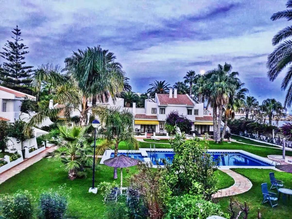 Beachfront Oasis In Costa Del Sol. Caleta De Velez Extérieur photo